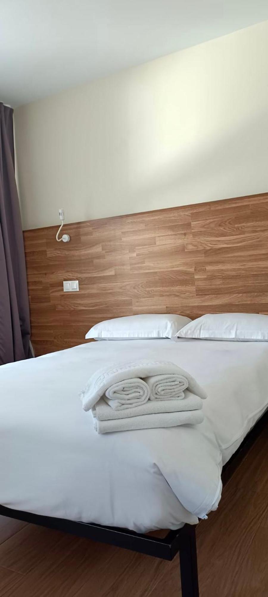 Apartahotel Golden Alcala Alcala de Henares Luaran gambar